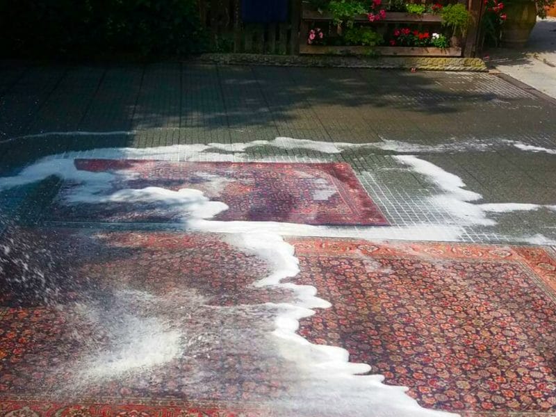 Lavaggio tappeti ad acqua